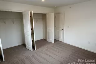 2021 Oakdale Rd, Charlotte, NC 28216 - Photo 7