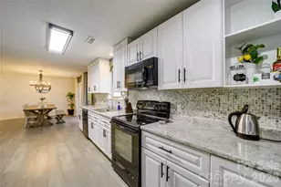 24 Oakwood Rd, Candler, NC 28715 - Photo 7