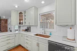 4030 Little River Rd, Hendersonville, NC 28739 - Photo 9