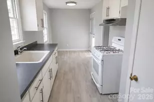 310 Hollis Rd, Charlotte, NC 28209 - Photo 5