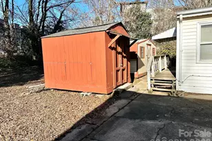 310 Hollis Rd, Charlotte, NC 28209 - Photo 35