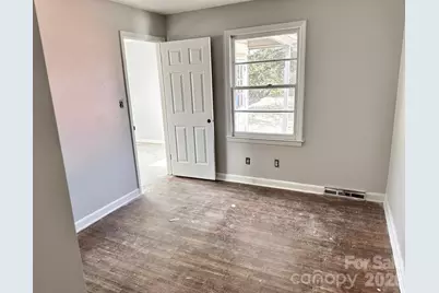 310 Hollis Road, Charlotte, NC 28209 - Photo 11