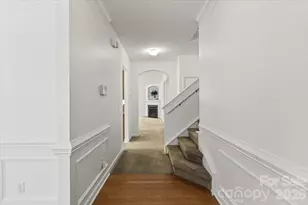 8227 4 Sisters Ln, Charlotte, NC 28215 - Photo 5