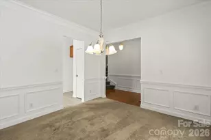 8227 4 Sisters Ln, Charlotte, NC 28215 - Photo 7