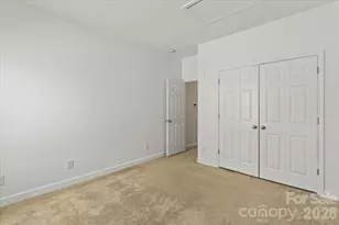 8227 4 Sisters Ln, Charlotte, NC 28215 - Photo 25