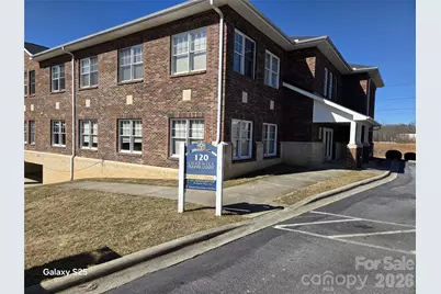 120 Chadwick Square Court #E, Hendersonville, NC 28739 - Photo 3