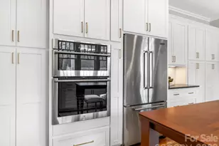 849 Henley Pl, Charlotte, NC 28207 - Photo 11