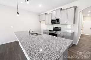 4747 Muskogee Dr, Charlotte, NC 28212 - Photo 5