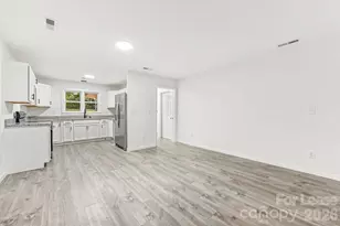 530 11th St Pl SW, Hickory, NC 28602 - Photo 9