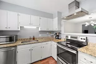 8078 Knights Bridge Rd, Charlotte, NC 28210 - Photo 7