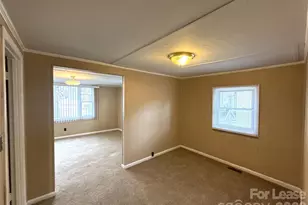 3131 Seymour Dr, Charlotte, NC 28208 - Photo 5