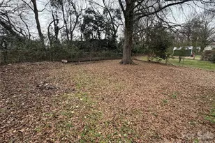 2037 S Pine Dr, Gastonia, NC 28054 - Photo 11