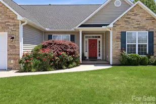 1 Breyerton Ct, Asheville, NC 28804 - Photo 3