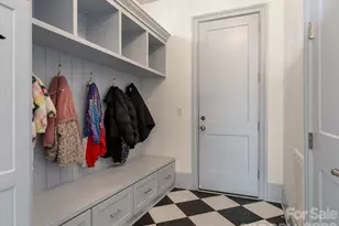 313 Wonderwood Dr, Charlotte, NC 28211 - Photo 25