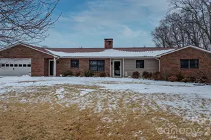 1621 Dakota Dr, Hudson, NC 28638 - Photo 3