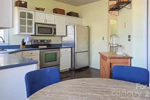 28 Sweetbriar Ct, Asheville, NC 28803 - Photo 11