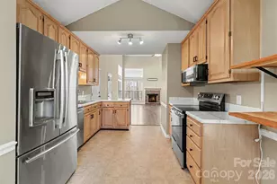 8414 Woodford Bridge Dr, Charlotte, NC 28216 - Photo 9