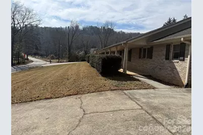 207 Daniel Drive, Hendersonville, NC 28739 - Photo 1