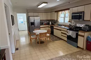 207 Daniel Dr, Hendersonville, NC 28739 - Photo 21