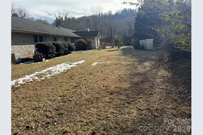 207 Daniel Drive, Hendersonville, NC 28739 - Photo 5