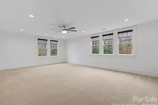 215 Circle Ave, Charlotte, NC 28207 - Photo 39