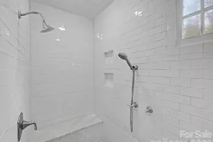 215 Circle Ave, Charlotte, NC 28207 - Photo 27