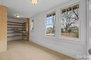 215 Circle Ave, Charlotte, NC 28207 - Photo 41