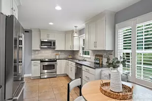 3808 Riverbend Rd, Charlotte, NC 28210 - Photo 9