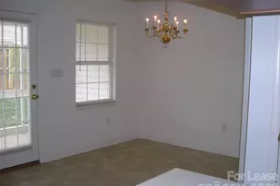 163 Clusters Cir, Mooresville, NC 28117 - Photo 5