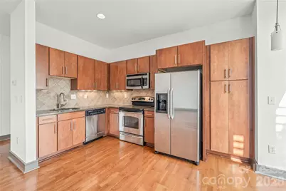 2200 Lyndhurst Avenue #201, Charlotte, NC 28203 - Photo 9