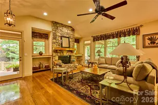 201 W Chimney Crossing, Hendersonville, NC 28739 - Photo 7