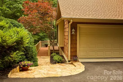 201 W Chimney Crossing, Hendersonville, NC 28739 - Photo 35