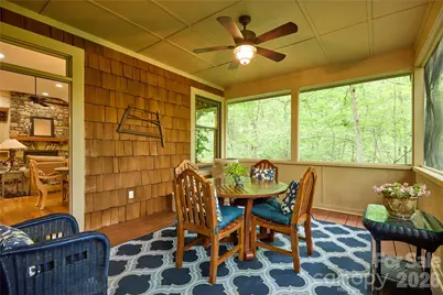 201 W Chimney Crossing, Hendersonville, NC 28739 - Photo 9