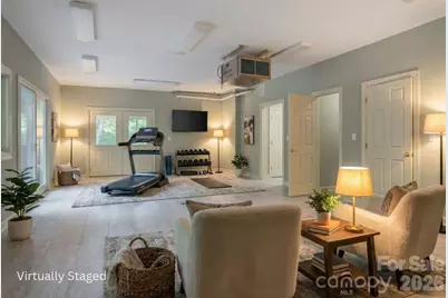 301 Gateway Drive, Hendersonville, NC 28739 - Photo 23