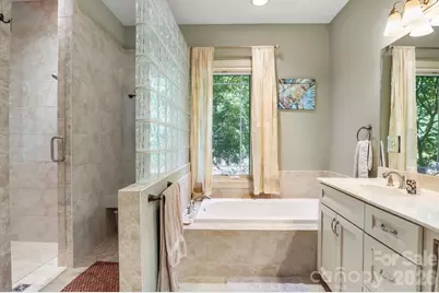 301 Gateway Drive, Hendersonville, NC 28739 - Photo 11