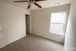 3727 Pimilico Trace Ln, Charlotte, NC 28216 - Photo 9