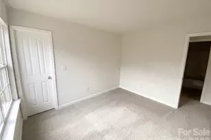 3727 Pimilico Trace Ln, Charlotte, NC 28216 - Photo 7