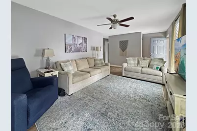 8923 Faires Road, Charlotte, NC 28215 - Photo 9