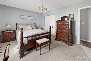 8923 Faires Rd, Charlotte, NC 28215 - Photo 13