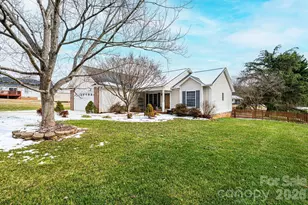 1238 Pennwood Dr, Hickory, NC 28602 - Photo 3