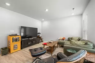 1379 Melviney St, Statesville, NC 28677 - Photo 9