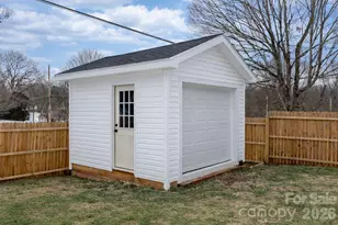 1379 Melviney St, Statesville, NC 28677 - Photo 21