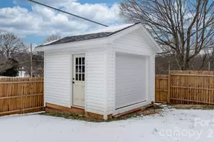 1379 Melviney St, Statesville, NC 28677 - Photo 21