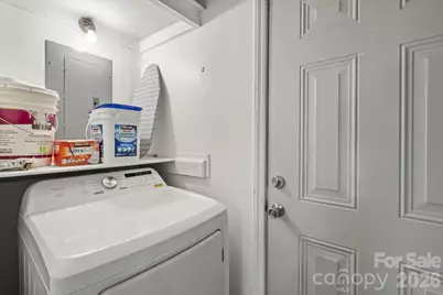 4930 Crestmont Drive, Charlotte, NC 28205 - Photo 31