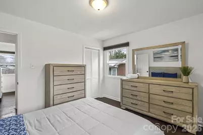 4930 Crestmont Drive, Charlotte, NC 28205 - Photo 21