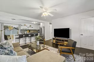 4930 Crestmont Dr, Charlotte, NC 28205 - Photo 7