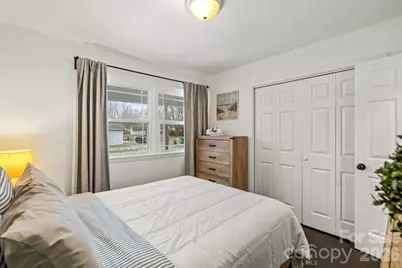 4930 Crestmont Drive, Charlotte, NC 28205 - Photo 17