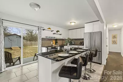 4930 Crestmont Drive, Charlotte, NC 28205 - Photo 9