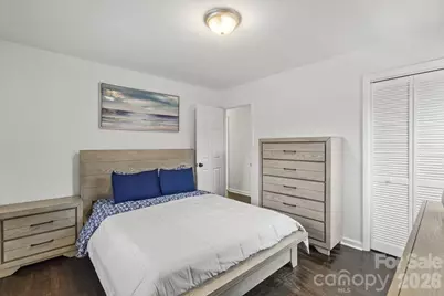 4930 Crestmont Drive, Charlotte, NC 28205 - Photo 19