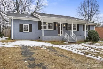 4930 Crestmont Drive, Charlotte, NC 28205 - Photo 3